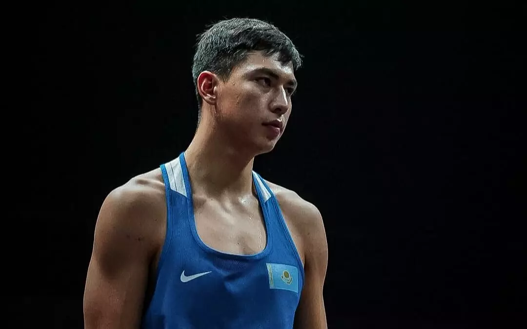 Әлем чемпионын құлатқан қазақ боксшысы финалда тоқтады