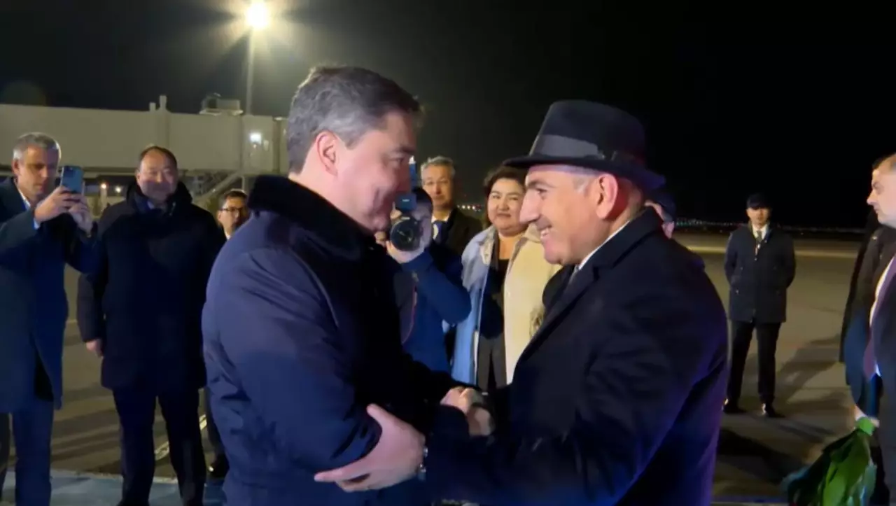 Армения премьер-министрі елордаға келді