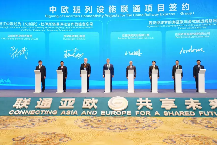 ҚТЖ Қытайда бірқатар құжаттарға қол қойылды