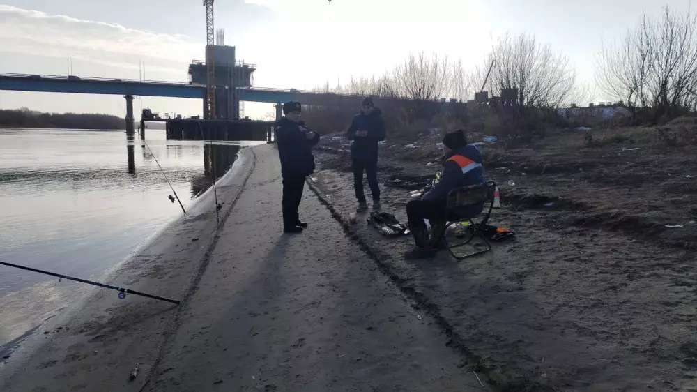 Пуховик на берегу: бесследно исчезнувшую женщину ищут в Павлодаре