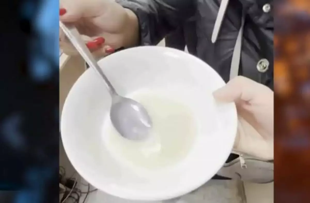 Вместо каши - вода: родители обвинили детсад в экономии на питании