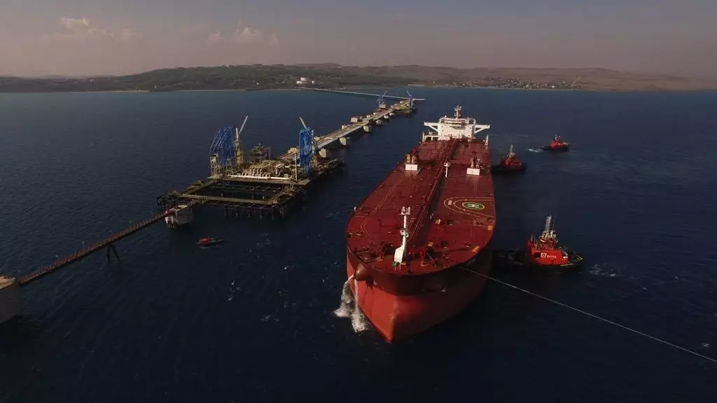 Казахстан увеличил поставки нефти в Азербайджан на фоне изменения региональных энергетических маршрутов.