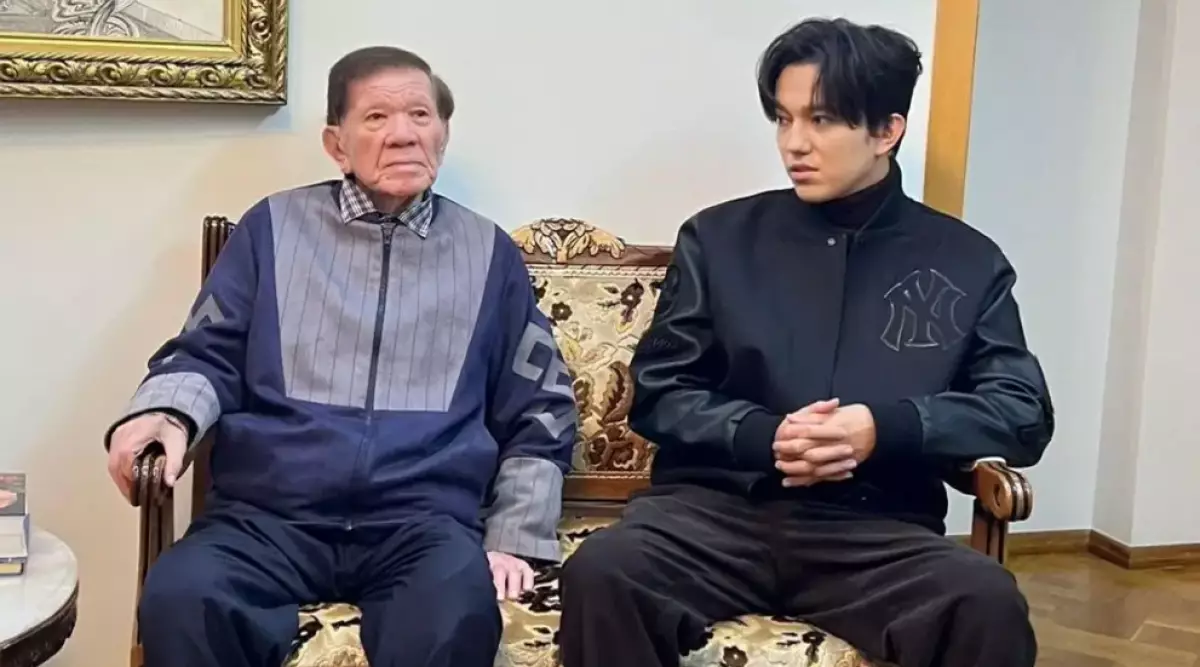 «Қазасына көңіл айтты»: Димаш Құдайберген ақын Шахановтың шаңырағында болды