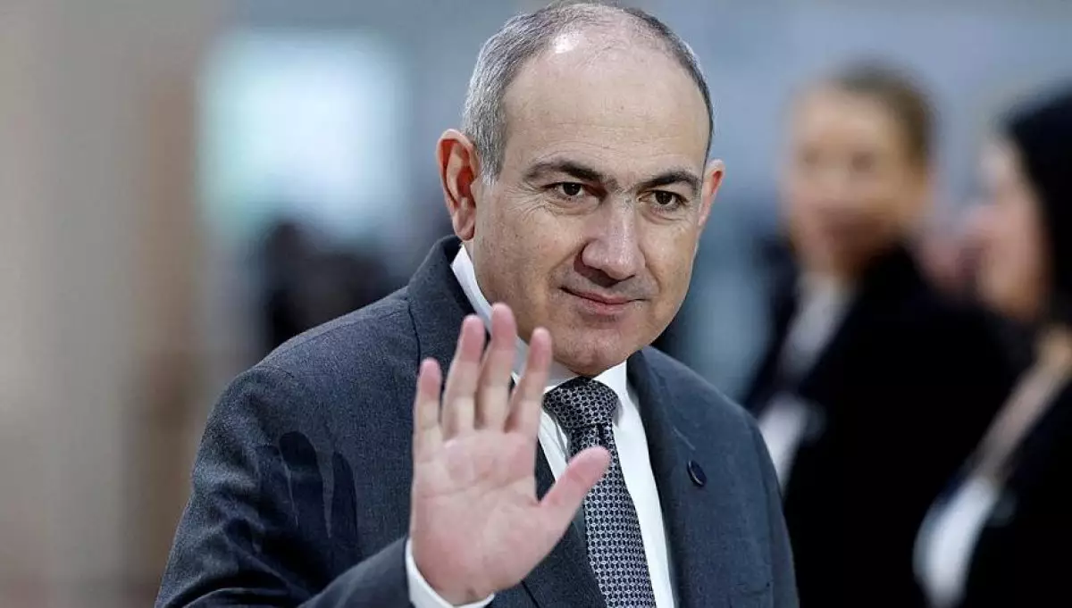 «Астанада түсірген»: Армения премьері қазақша әнмен видео жүктеді (ВИДЕО)