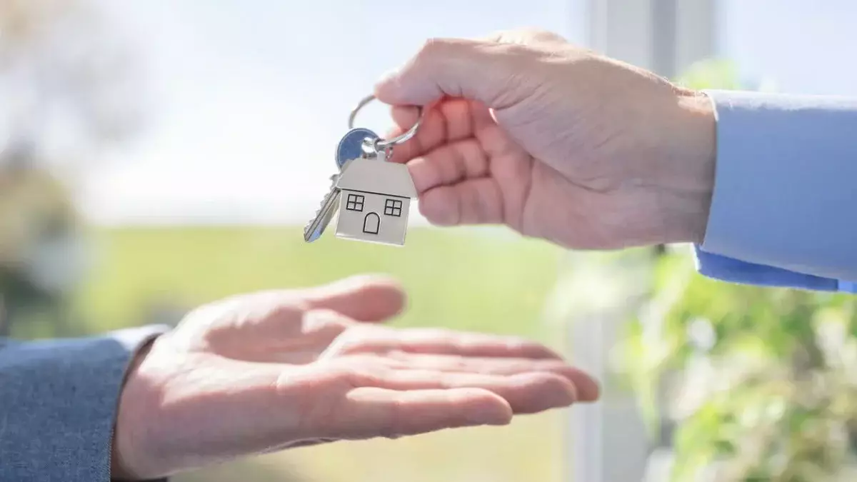 Павлодар тұрғыны пәтерін өзі сатқанына қарамастан риелторға 300 мың теңге төлейтін болды