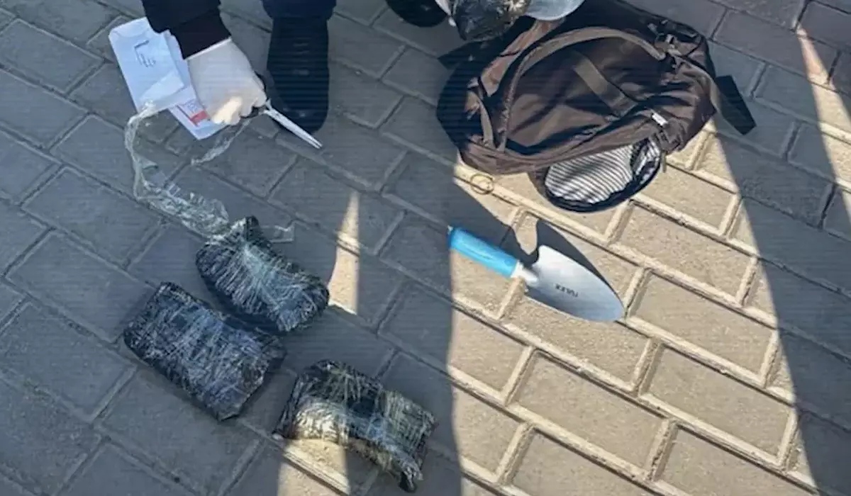 МВД показало кадры задержания курьеров и производителей «синтетики» в регионах (ВИДЕО)