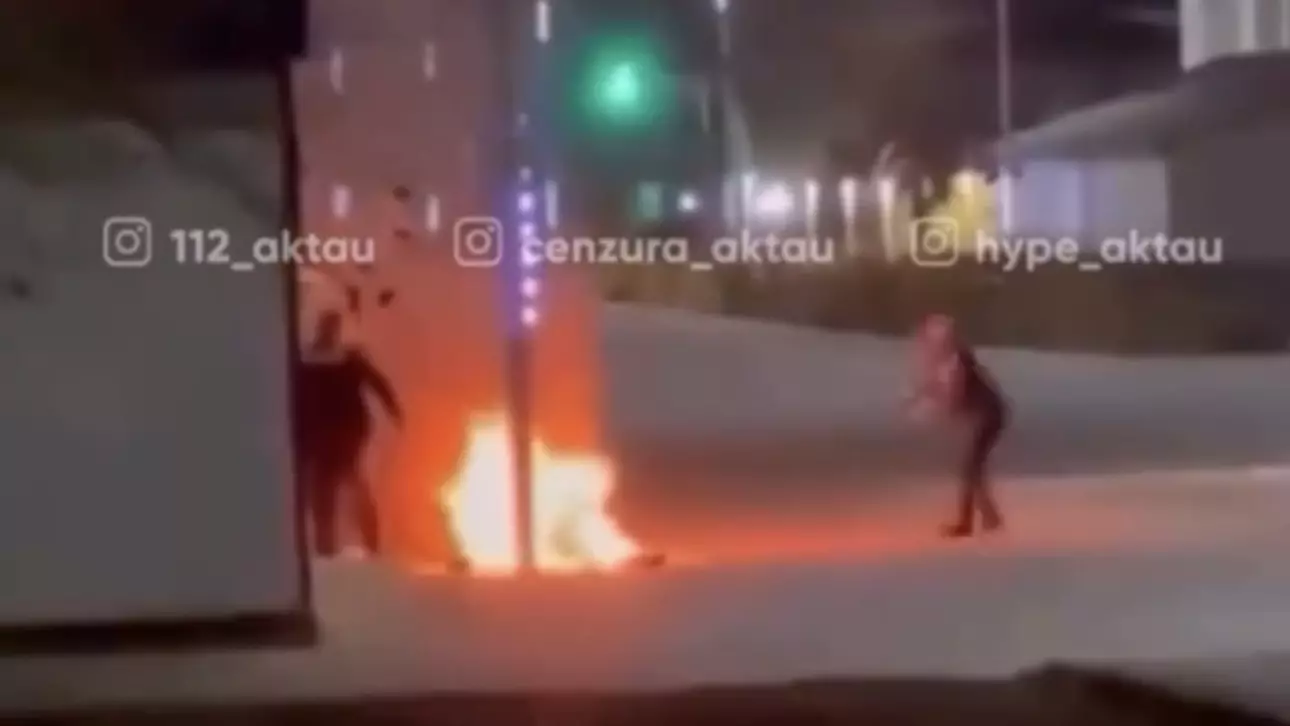 Бейнеу ауылында ер адам өзін өртемек болды (ВИДЕО)