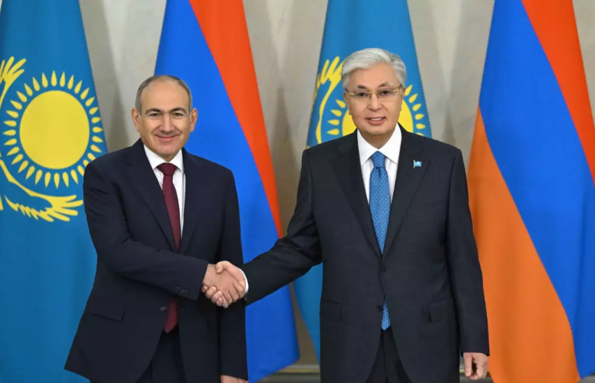 «Маңызды келісімге қол қойылады»: Президент Армения Премьер-министрімен келіссөз жүргізді
