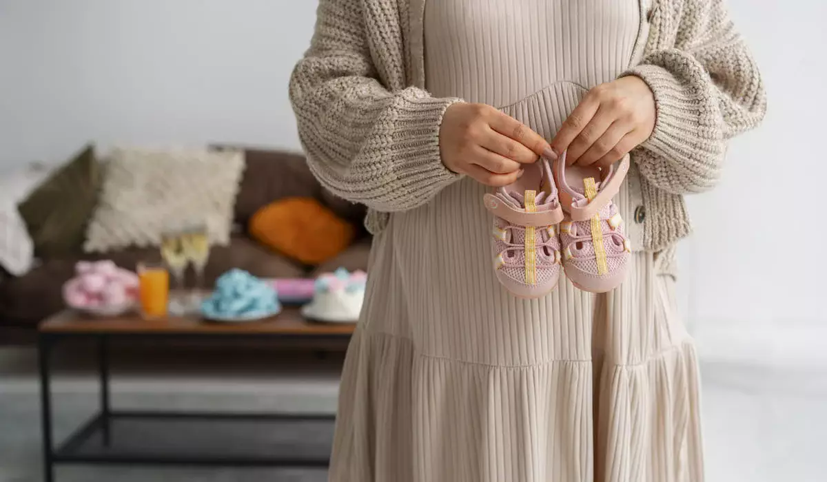 692 млрд тенге выплатили семьям Казахстана на рождение и уход за детьми в этом году