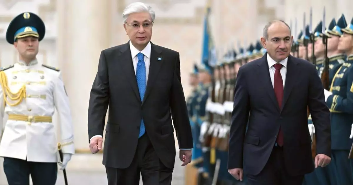  Тоқаев Армения Премьер-министрімен келіссөз жүргізді 