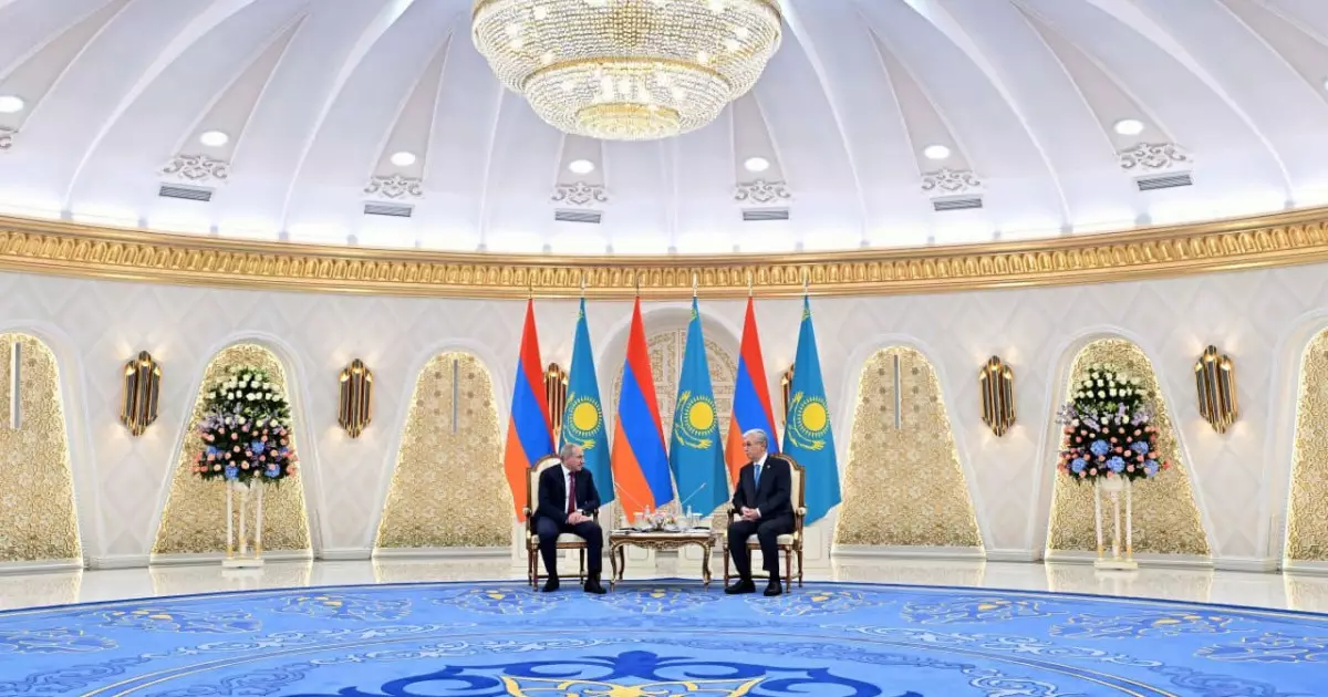   Мемлекет басшысы Армения премьер-министрімен келіссөз жүргізді   