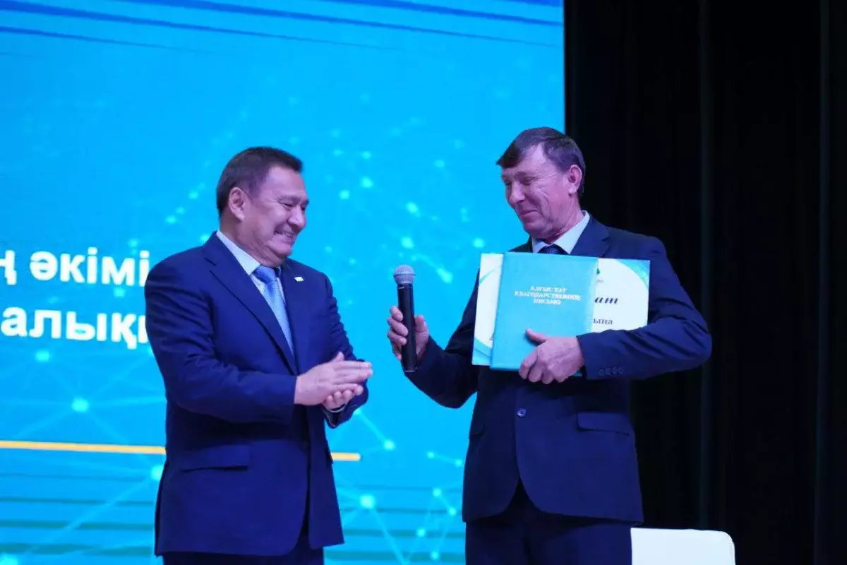 «Какая красота здесь!»: механизатор из Акмолинской области впервые увидел Астану (видео)