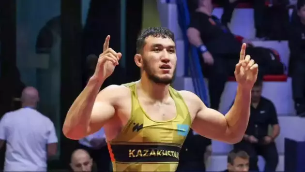 Ризабек Айтмухан разгромил олимпийского чемпиона и вышел в финал Исламиады