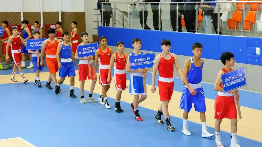 Танымал боксшыны еске алуға арналған турнир басталды