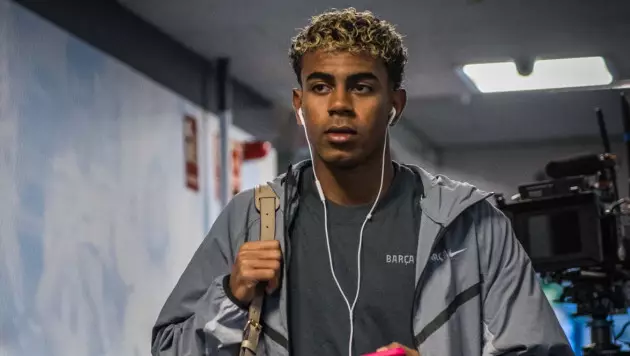 Флик начал "воспитывать" Ямаля после его ночных загулов