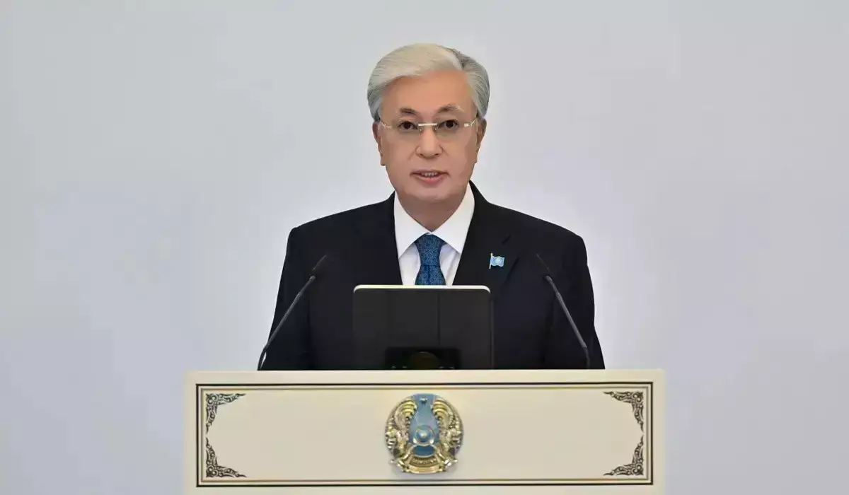 Тоқаев Украинадағы жағдайды реттеу жөнінде Трамптың ұсынысын қолдады