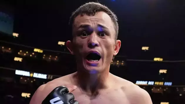 Алмахан превзошел Топурию перед боем в UFC