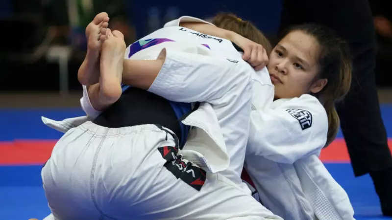 Джиу-джитсудан  Жібек Құлымбетова Ислам ойындарында күміс медаль алды