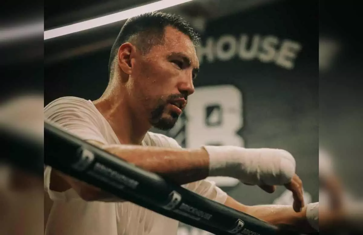WBA чемпионы Жәнібек Әлімханұлын жылдам нокаутқа түсіремін деп қорқытып жатыр