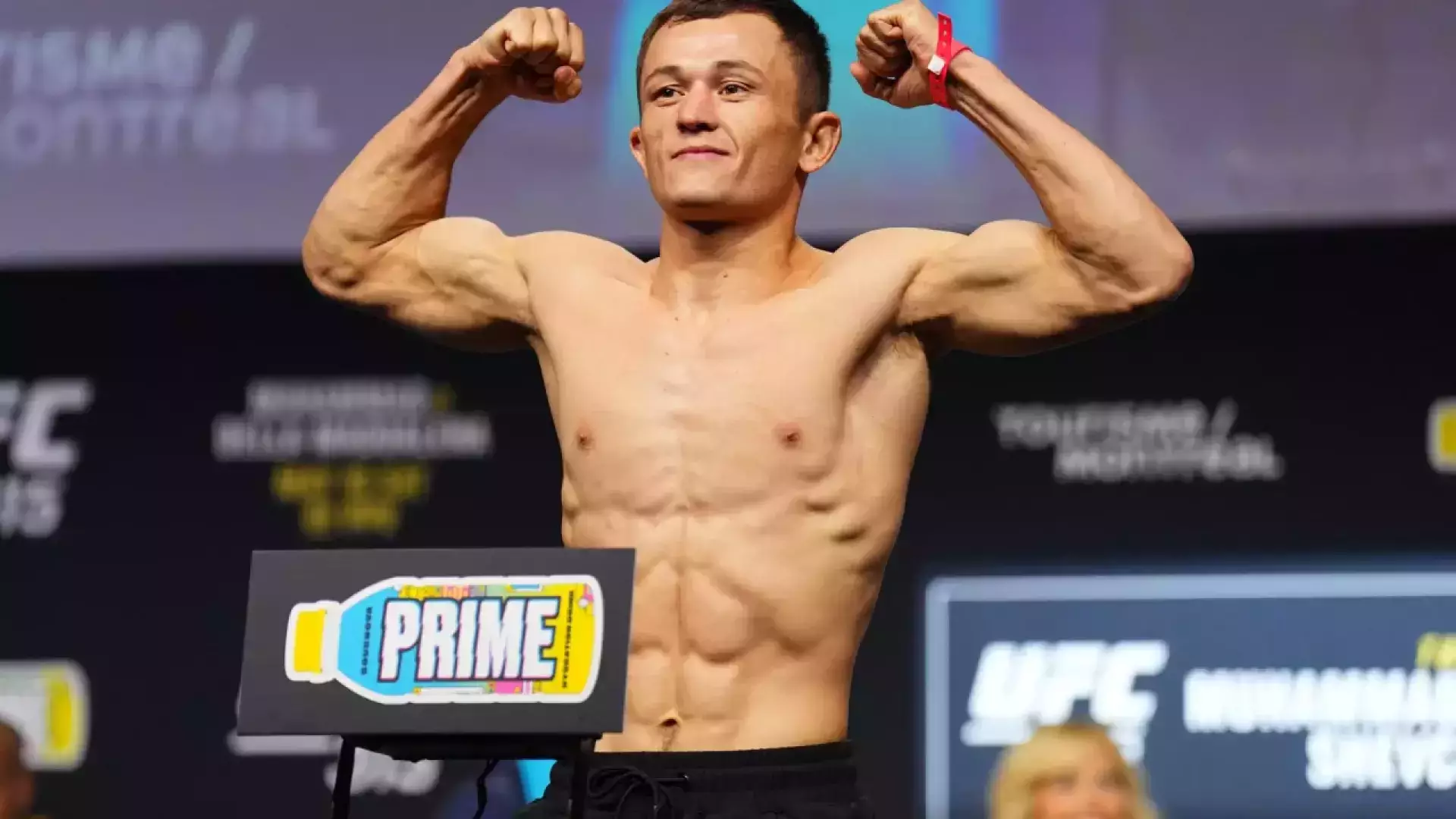 Казахстанские бойцы получили гонорары от UFC еще до боев