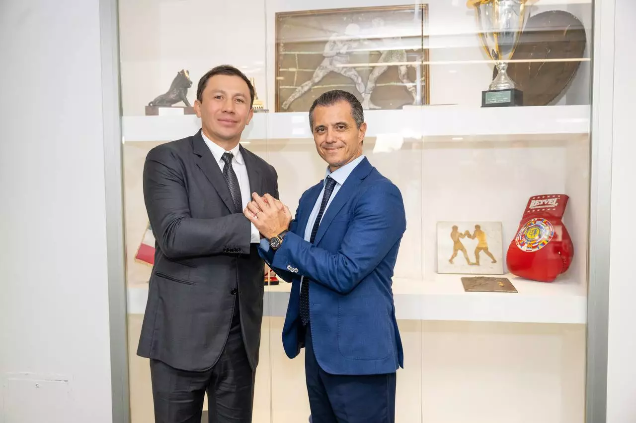 Геннадий Головкин провел встречу перед конгрессом World Boxing