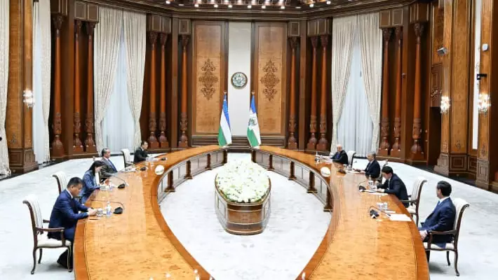 Шавкат Мирзиёев принял главу МИД Китая