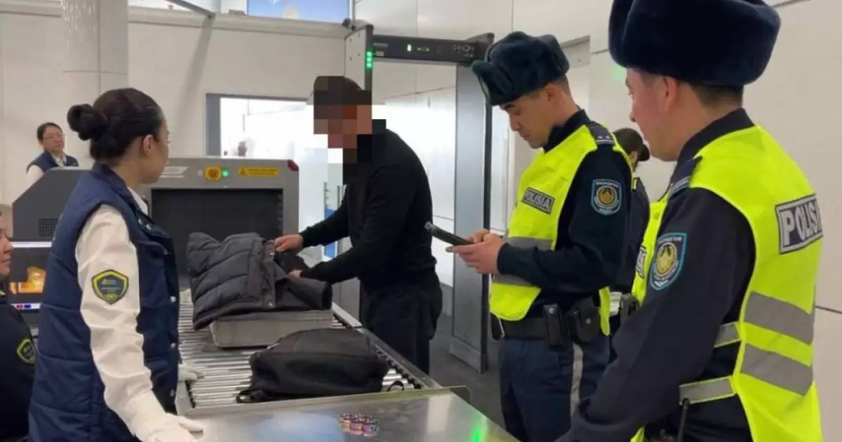  Студента поймали с опасным предметом в аэропорту Алматы 