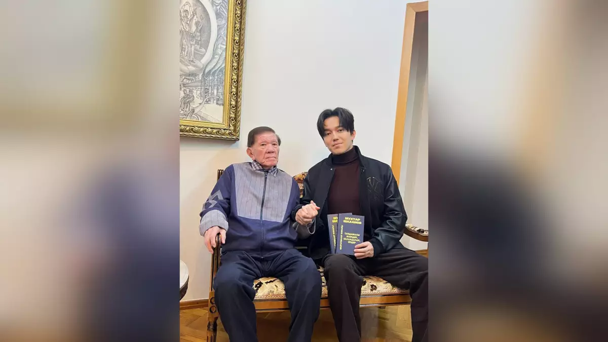 Димаш Кудайберген лично выразил соболезнования Мухтару Шаханову в связи с кончиной сына