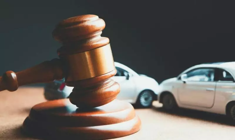 Выяснилось, как элитные Porsche и Mercedes перевозили из Казахстана в Россию