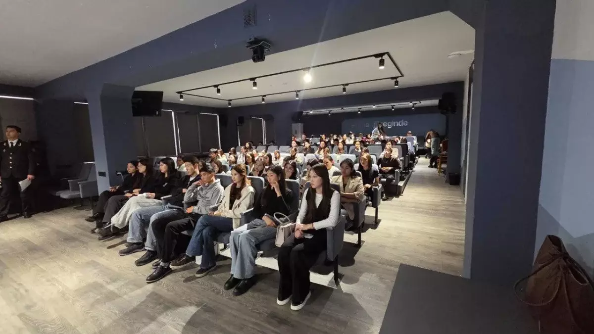 Уроки цифровой грамотности провели для столичных студентов