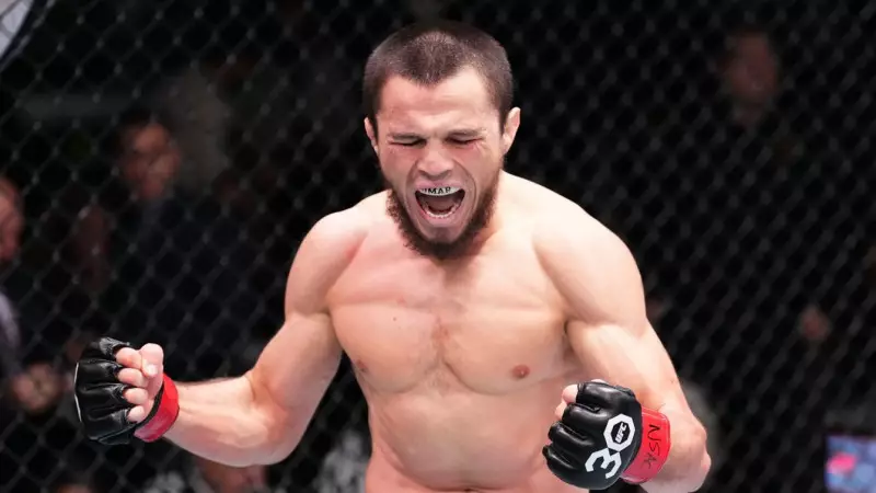 Умар Нурмагомедов: Бекзат Алмаханның жойқын соққысы бар