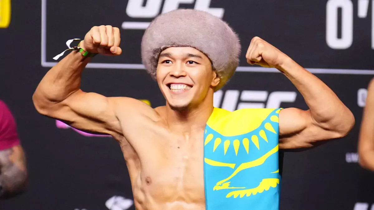 Асу Алмабаев прошел взвешивание и дуэль взглядов перед боем в UFC