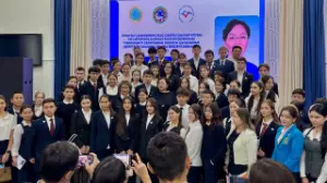 Алматы жастары Сенат депутаты Жанна Асановамен кездесті