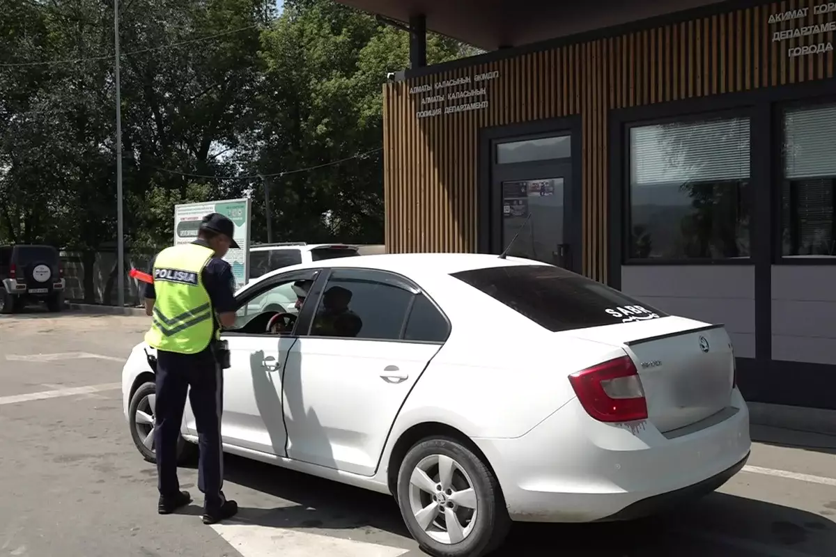 Воздух Алматы: около 60% загрязнения атмосферы приходится на автотранспорт