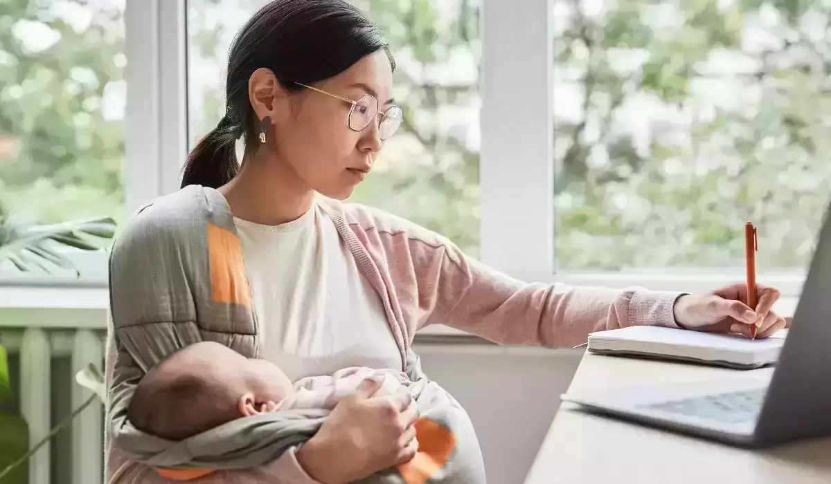 Сколько получают родители: раскрыты размеры пособий в 2025 году