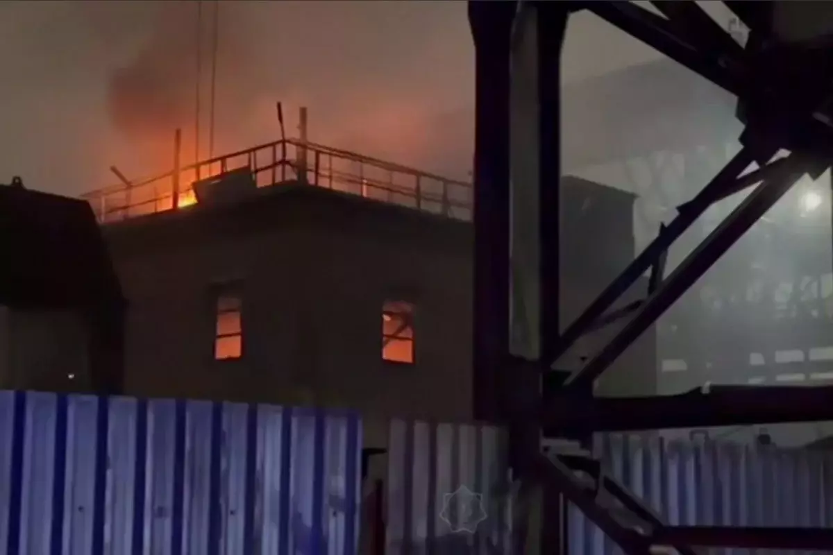 Пожар на территории свинцового завода потушили в Усть-Каменогорске