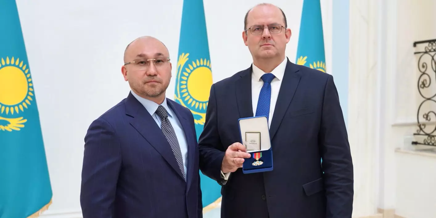 Посол Казахстана вручил Орден Достык второй степени ректору НИЯУ МИФИ.