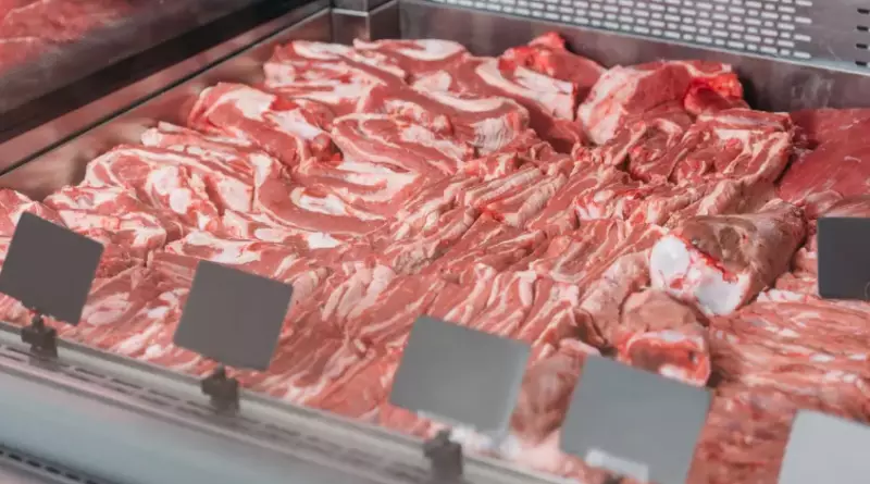 На рынках Астаны изъяли шесть тонн сомнительного мяса