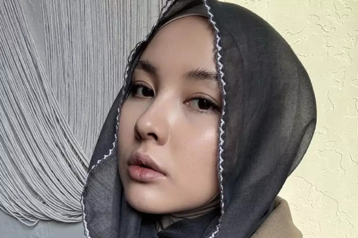 «Хиджабын шешпекші»: Айдана Меденова өзіне қатысты тараған қауесетке жауап берді