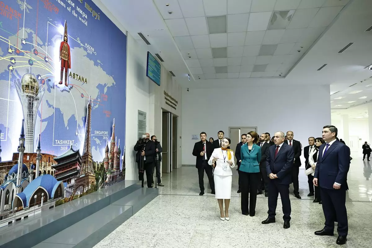 Премьер-министр Армении посетил Национальный музей Казахстана.
