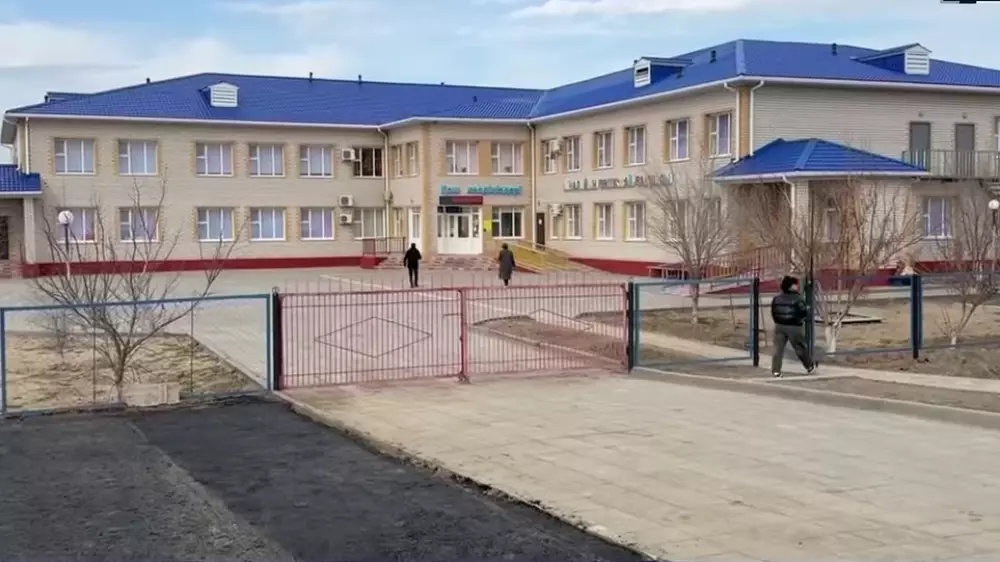 Школы и детские сады закрыли из-за мышей в двух сёлах Атырауской области