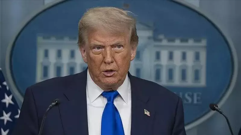 Трамп критикует демократов из-за видео, призывающего военных отвергать незаконные приказы.