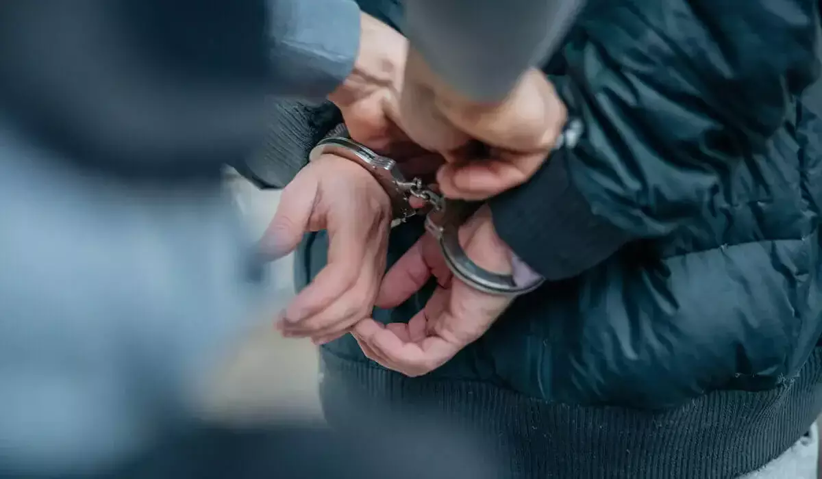 Көкшетауда полицейлер ұстатпай жүрген әккі ұрыны ақыры қолға түсірді (ВИДЕО)