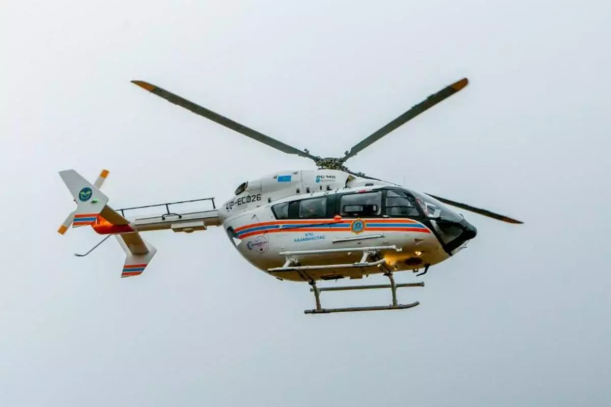 Выжившую в страшном пожаре девочку доставили санавиацией в Шымкент