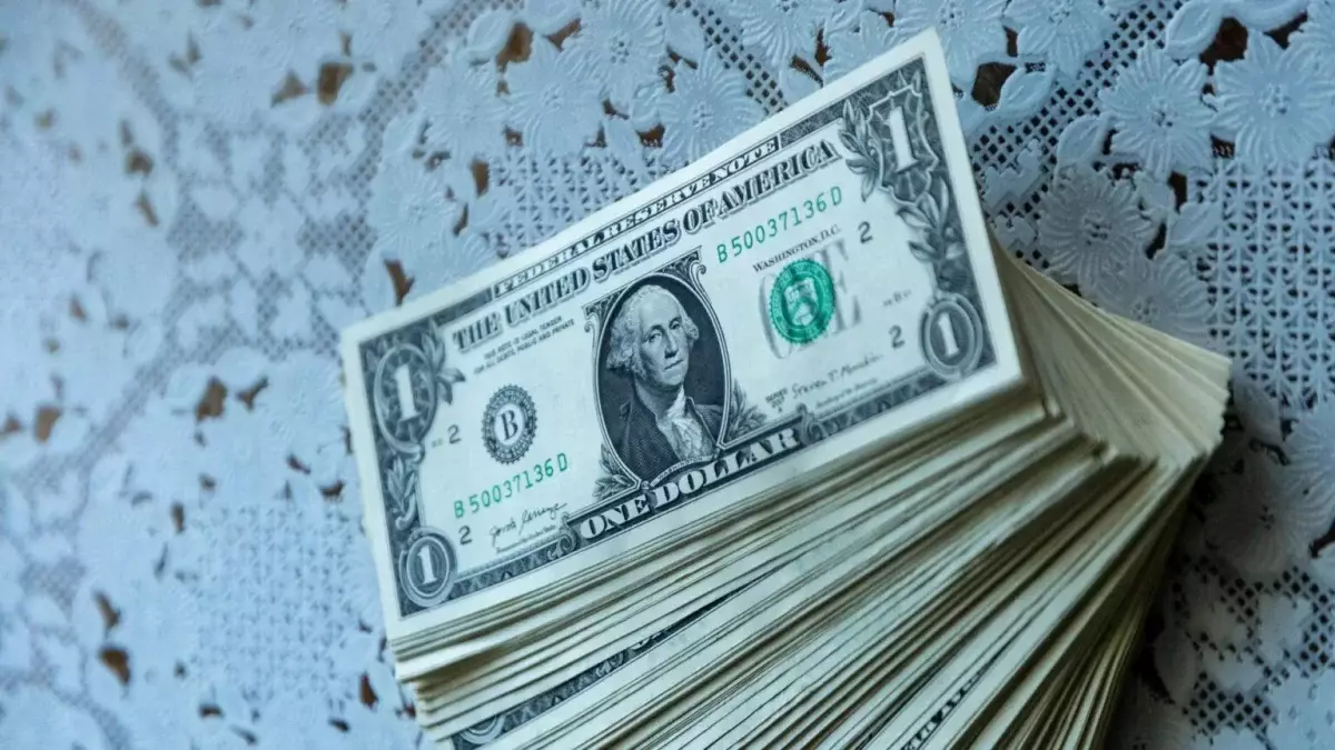 Доллар подорожал: свежие курсы в Алматы, Астане и Шымкенте