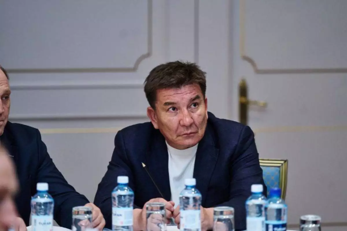 Қазақстан мен Өзбекстан футболын салыстыру үшін екі ел арасында матч өткізу керек - Болат Есмағамбетов