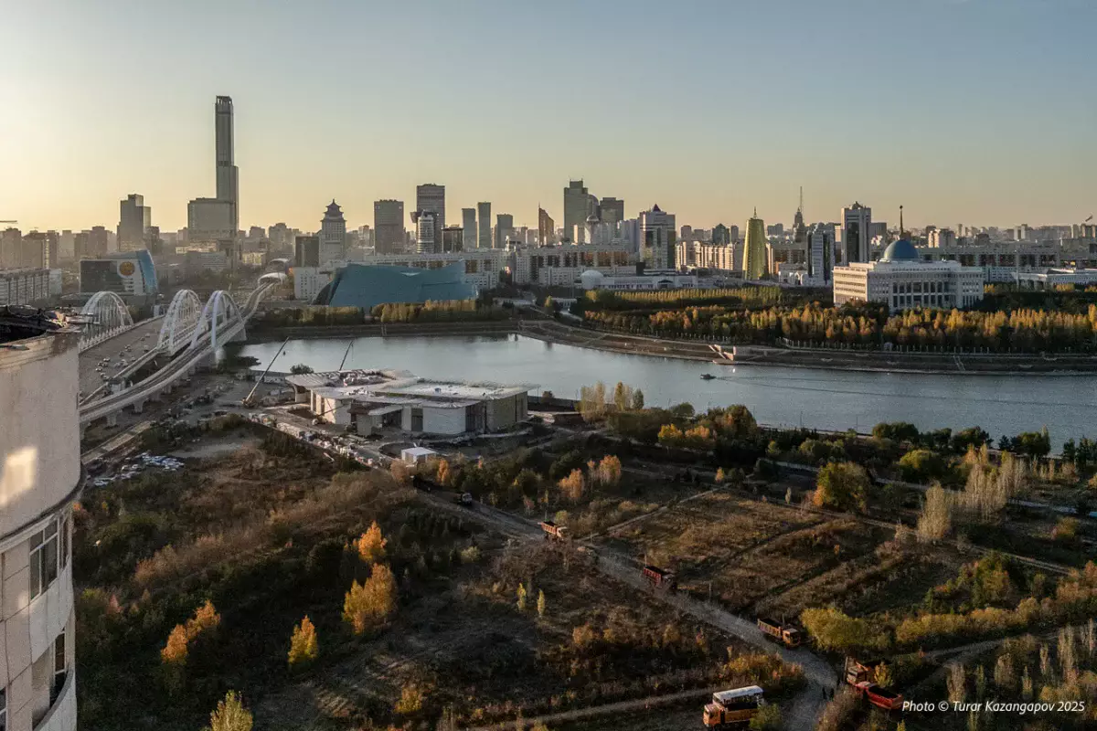Часть левого берега Астаны осталась без электричества из-за пожара