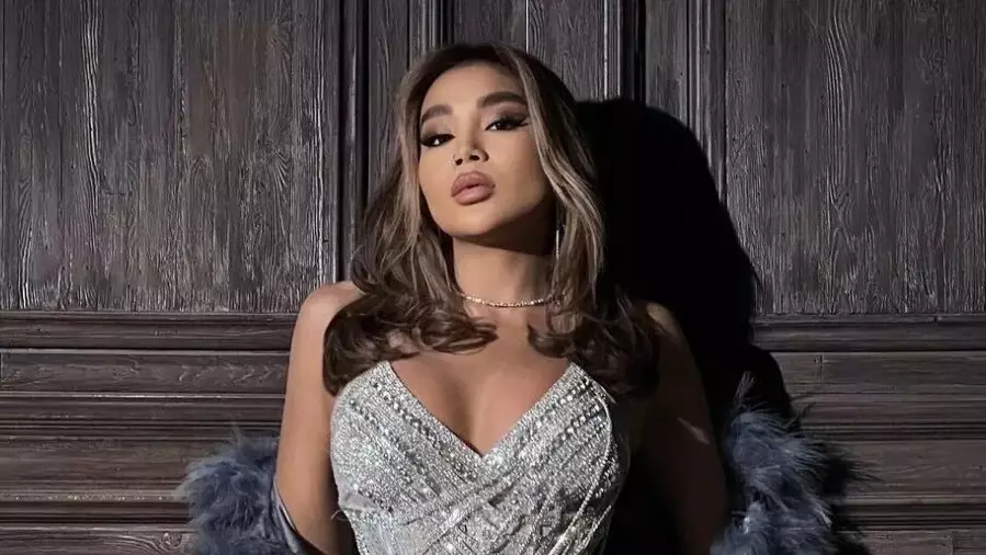 Сән қуған Сей Мо ешкім білмейтін сырын ашып қойды