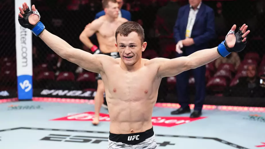 Эксперт сделал заявление о бое Алмахан - Топурия