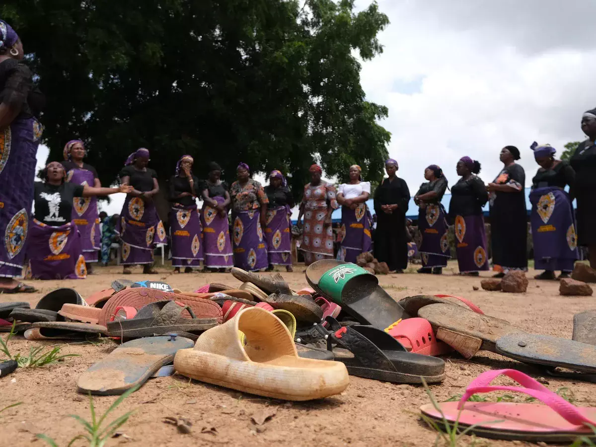 Боевики похитили более 200 детей при нападении на школу в Нигерии